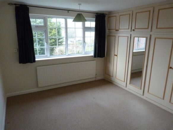 BEDROOM 2