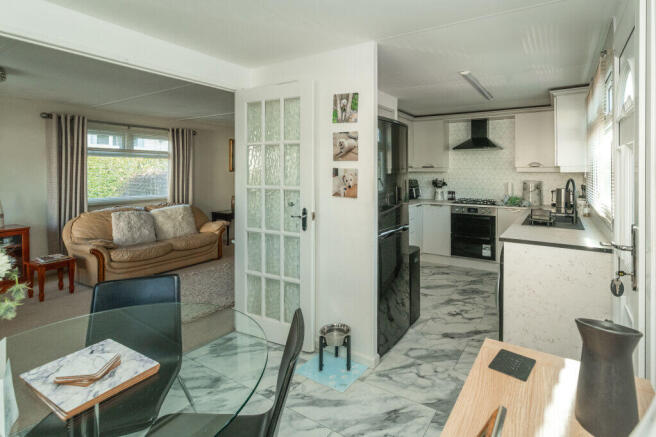 2 bed Detached for sale Image 5