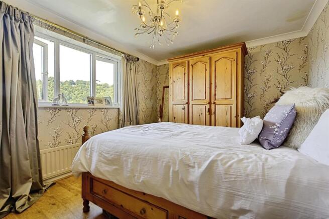 3 bed Detached for sale Image 12