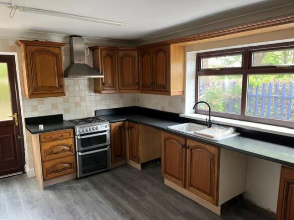 Kitchen S2.jpg