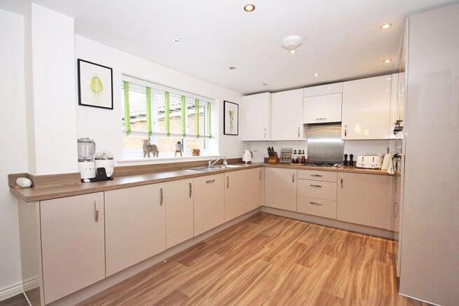 Kitchen side 