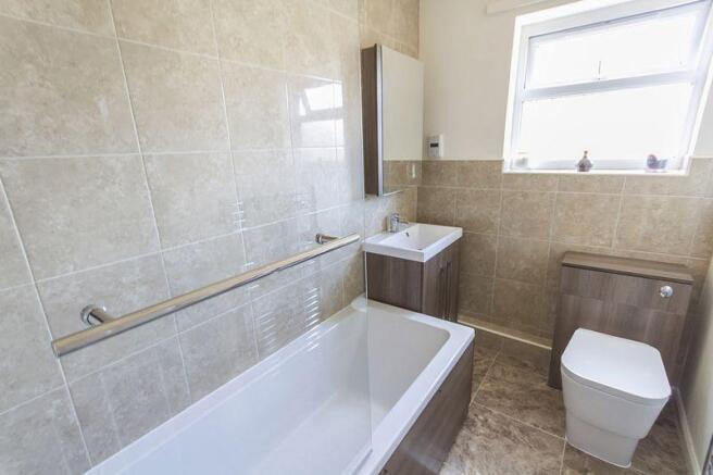 Family Bathroom 