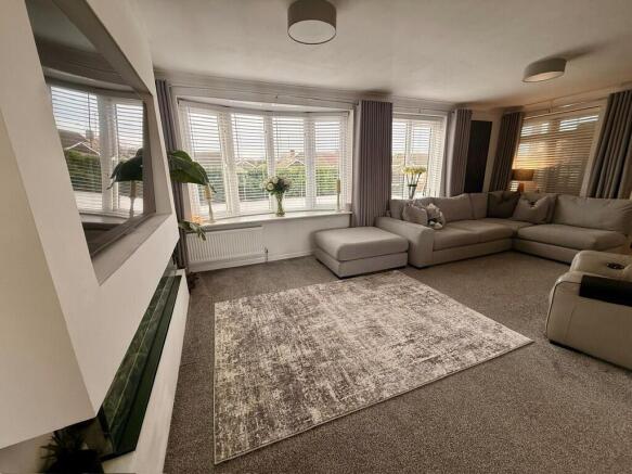 4fb208db-1749-434...