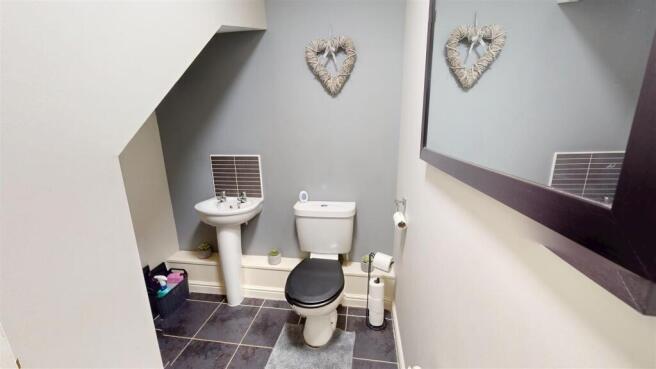 4 bed Town House for sale Image 8