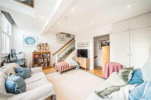 120c, Dalberg Road, London SW2 1AP