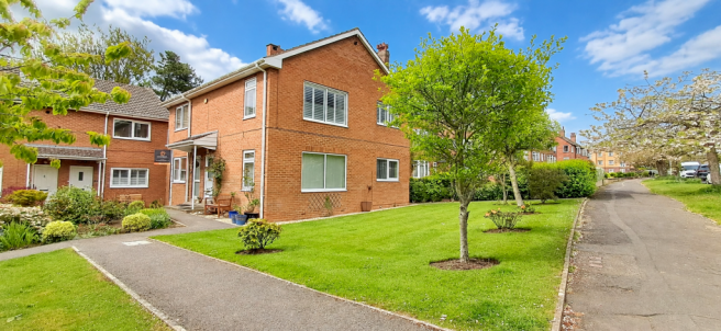 2 bed Flat for sale Image 8