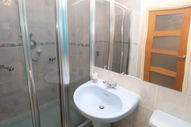 Annexe Shower Room