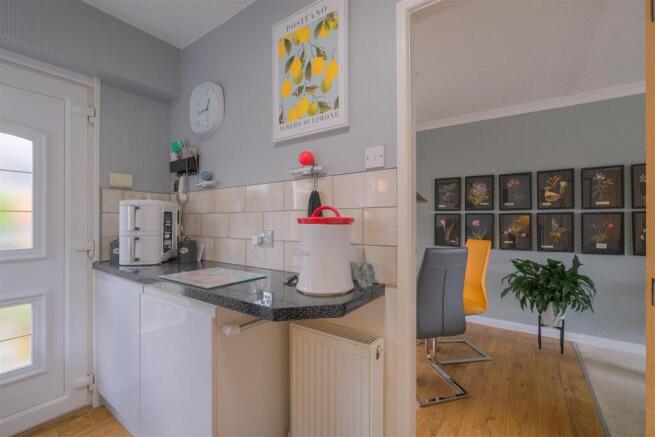 3 bed Town House for sale Image 11