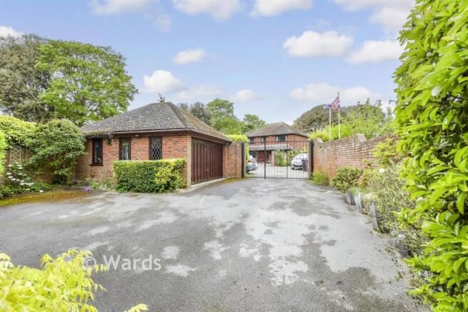 Driveway/Parking