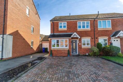 Whinchat Drive, Cannock