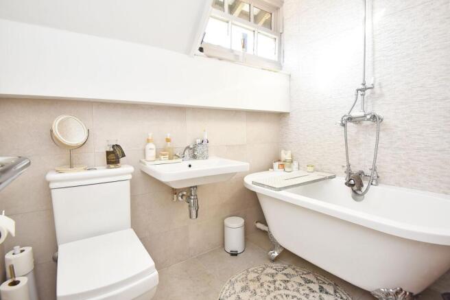 1 bed Flat for sale Image 4