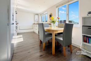 82, Holywell Avenue, Folkestone CT19 6LD