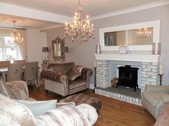 Lounge/Dining Room