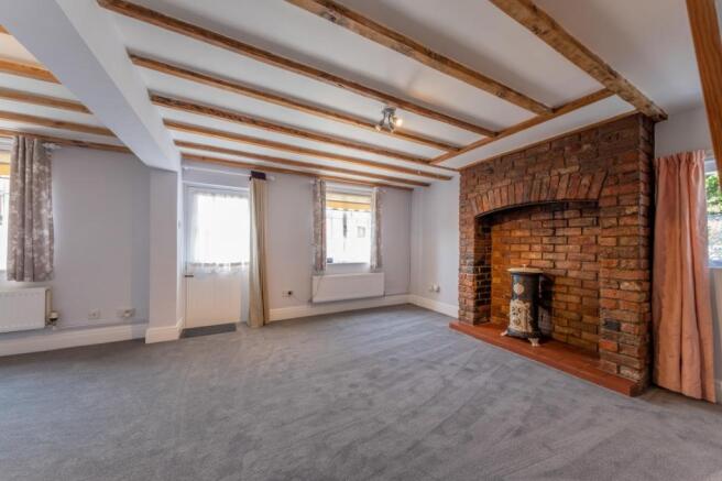 Lounge/Dining Room