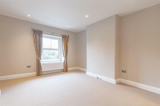 Bedroom 1-1.jpg