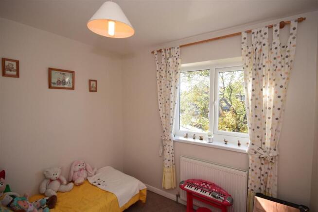 Bedroom 2 (rear)