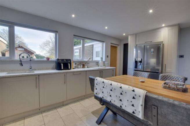 3 bed Semi-Detached for sale Image 5