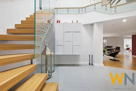 Roundwood Avenue, Hutton Mount, Brentwood