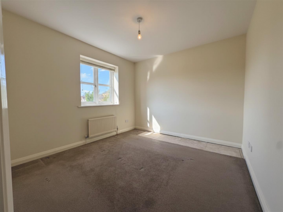 3 bed Terraced for sale Image 10