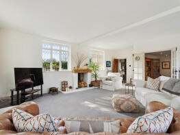 West Cottage, Northern Heights, Bourne End SL8 5LE