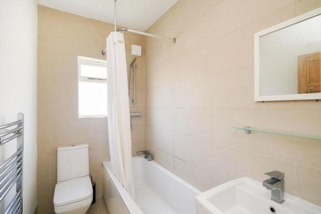 3 bed Terraced for sale Image 12