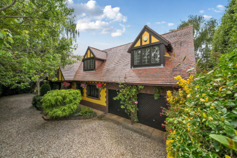 Cleeve Court, Bristol, BS16