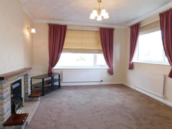 Lounge 1