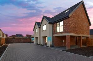 64a, Windermere Avenue, Hockley SS5 6JT