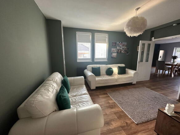 4 bed Detached for sale Image 10