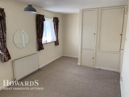 71, Hawkins Close, Great Yarmouth NR30 4AZ