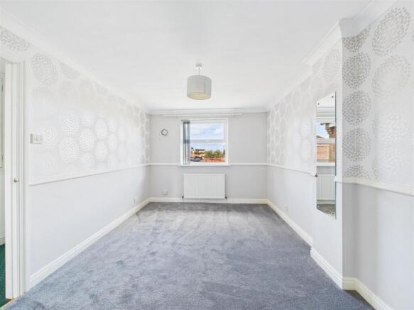 3 bed Semi-Detached for sale Image 6