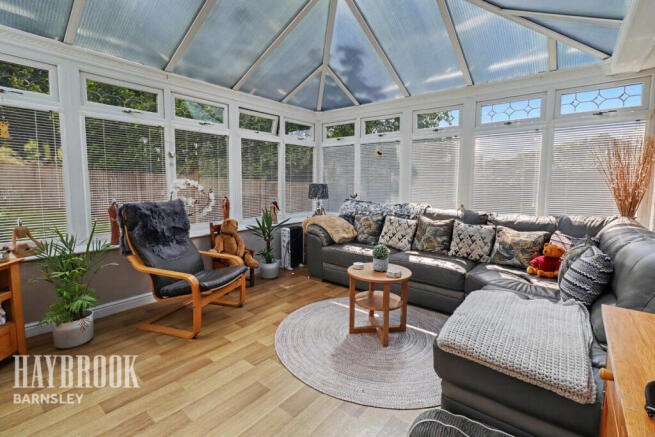 3 bed Bungalow for sale Image 4