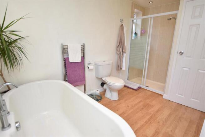 BATHROOM REVERSE