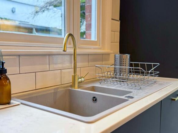 Fitted Kitchen / Breakfast Room