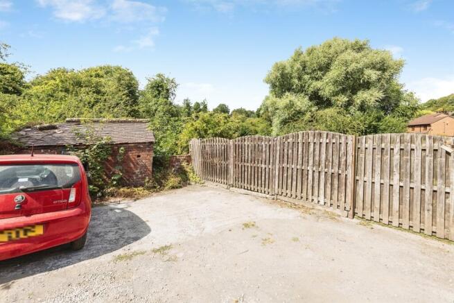 2 bed Terraced for sale Image 10
