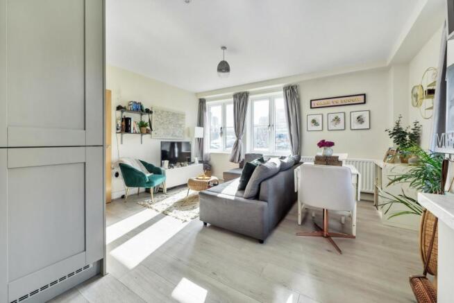 Sitting/Dining Room