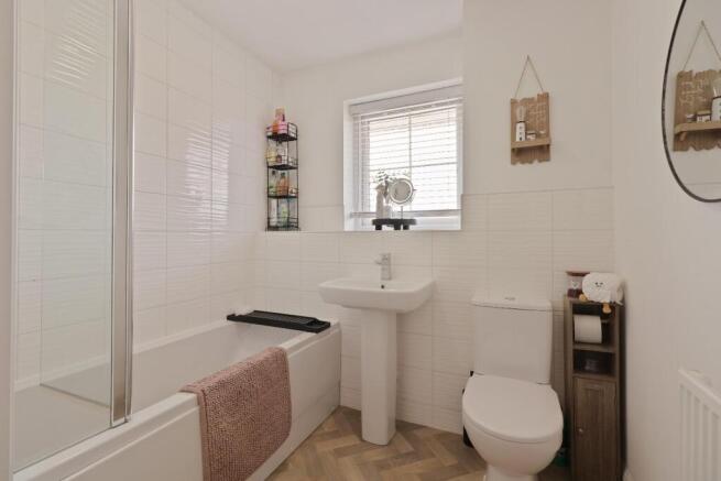 2 bed Flat for sale Image 10