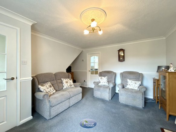 3 bed Semi-Detached for sale Image 9