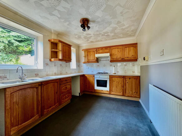 3 bed Semi-Detached for sale Image 5