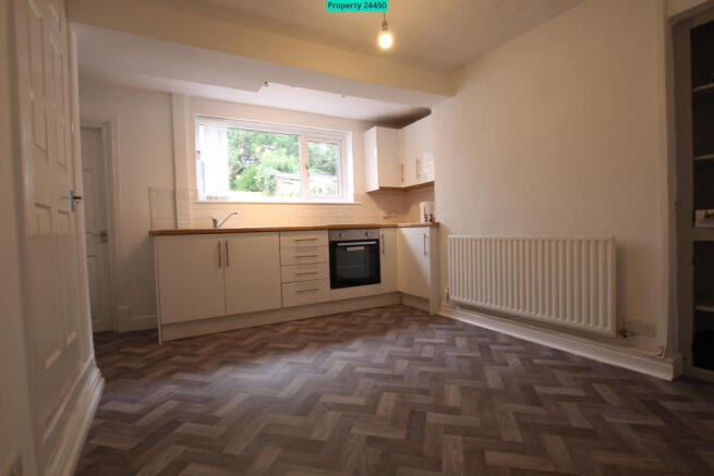 Kitchen / dining room