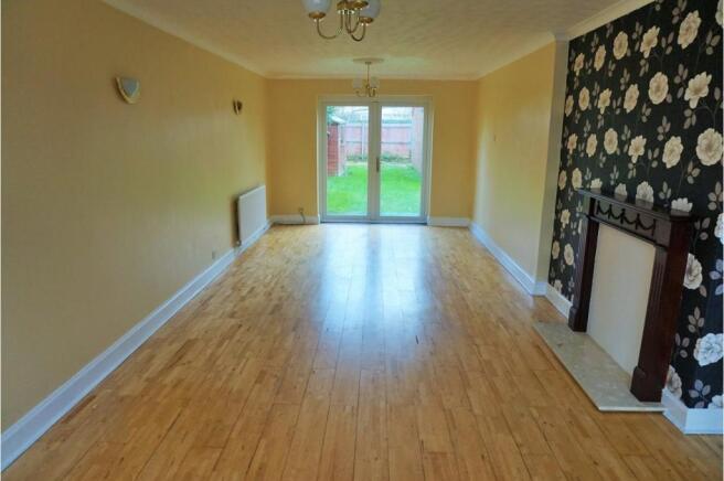 Lounge/Dining Room