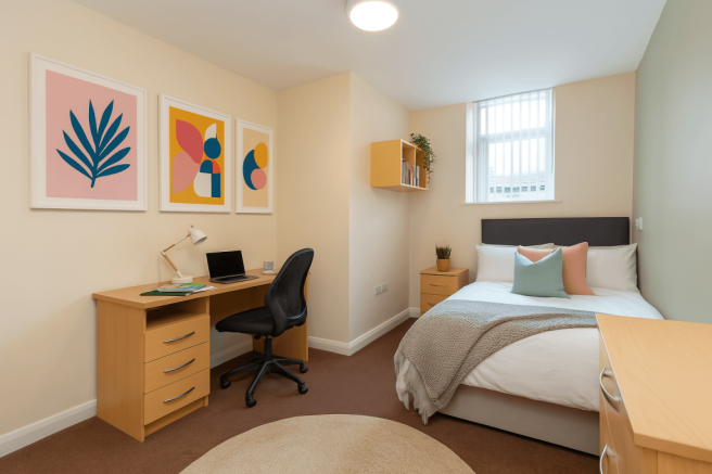 Five Bedroom Student Apartment