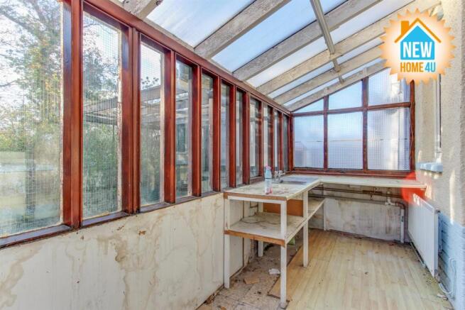 SUN ROOM: