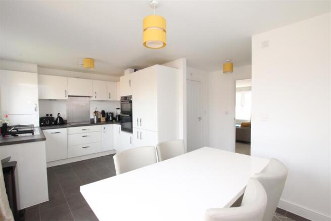 Kitchen Dining Room.JPG