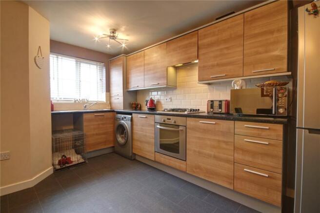 Kitchen Diner Pic 3