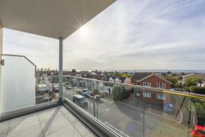 Flat 3, Cherry View, Beech Road, Hadleigh, Benfleet SS7 2FW