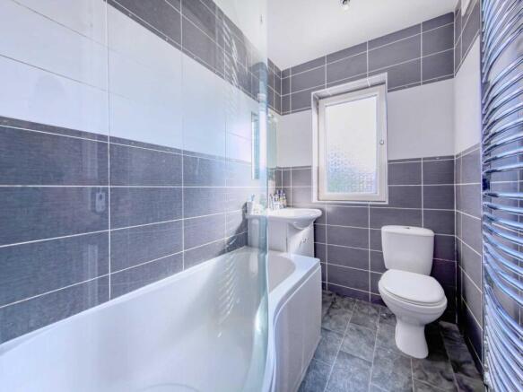 2 bed Semi-Detached for sale Image 12