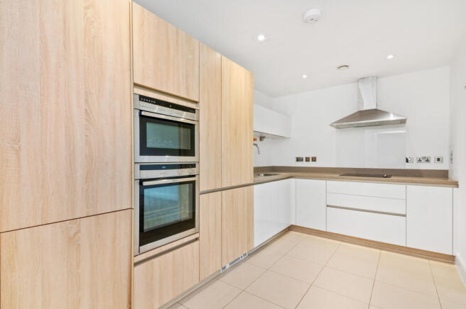 2 bed Retirement Property for sale Image 8