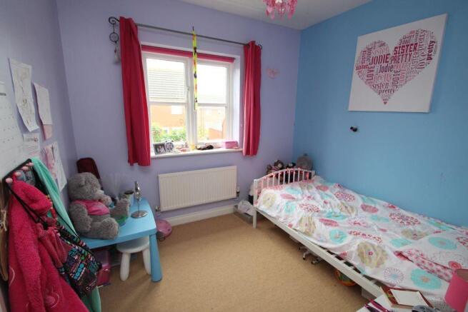 bedroom 2.JPG