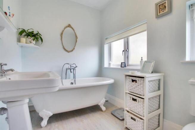Bathroom.jpg